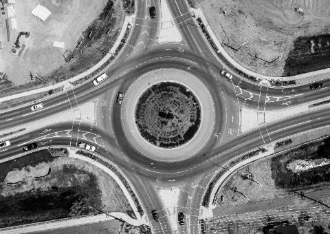 A roundabout connecting eight roads